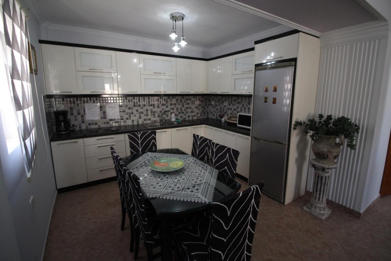 Irina Home Sarandë エクステリア 写真