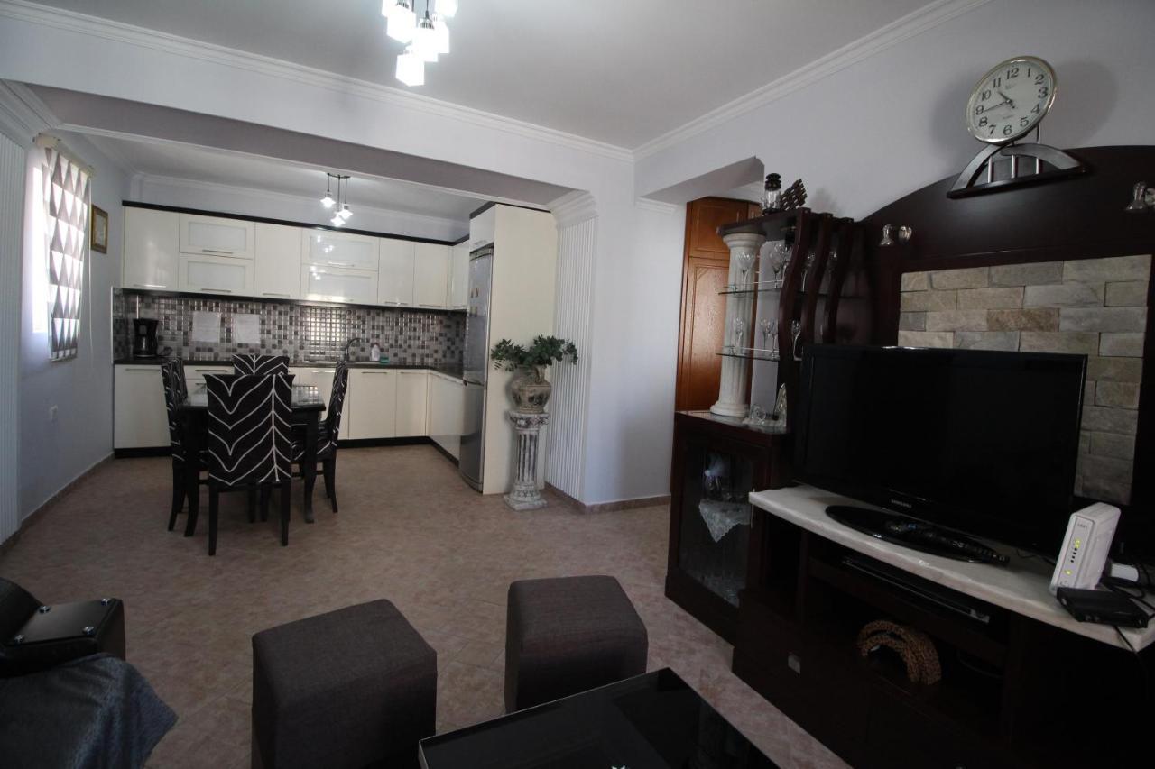Irina Home Sarandë エクステリア 写真