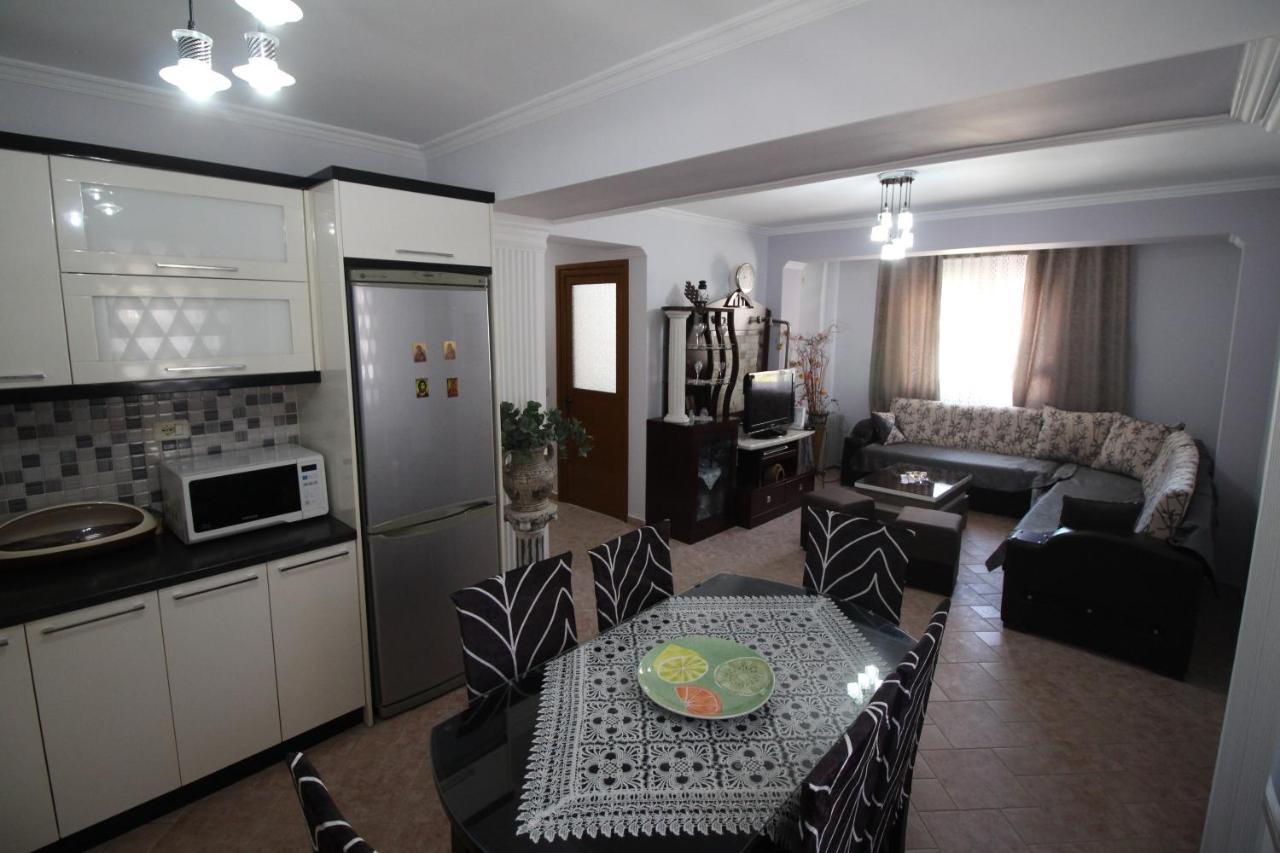 Irina Home Sarandë エクステリア 写真